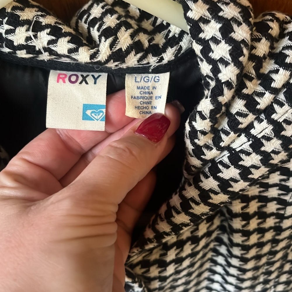 Babydoll style houndstooth coat, with hood - Picture 3 of 4